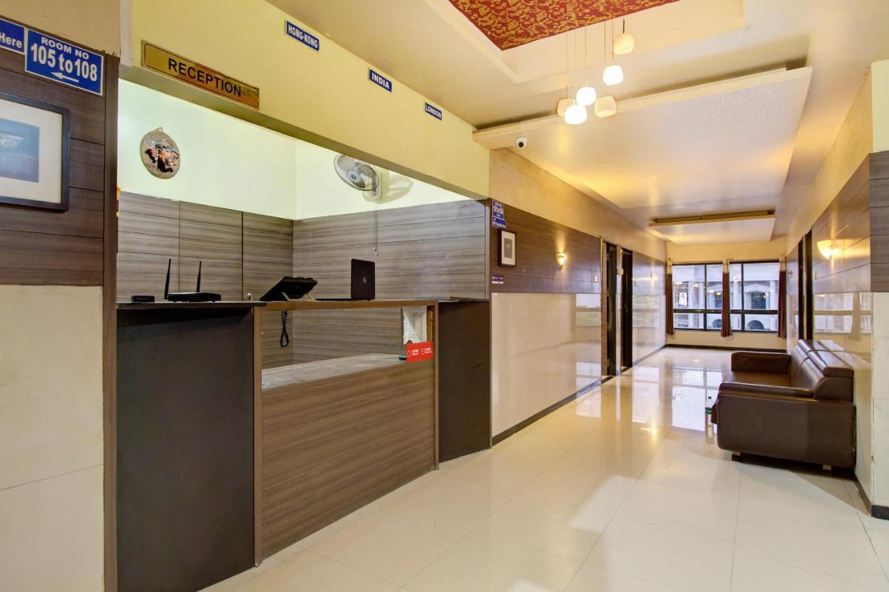 Oyo Slp013 Savan And Sapna Lodging Hotel Solāpur Exterior foto