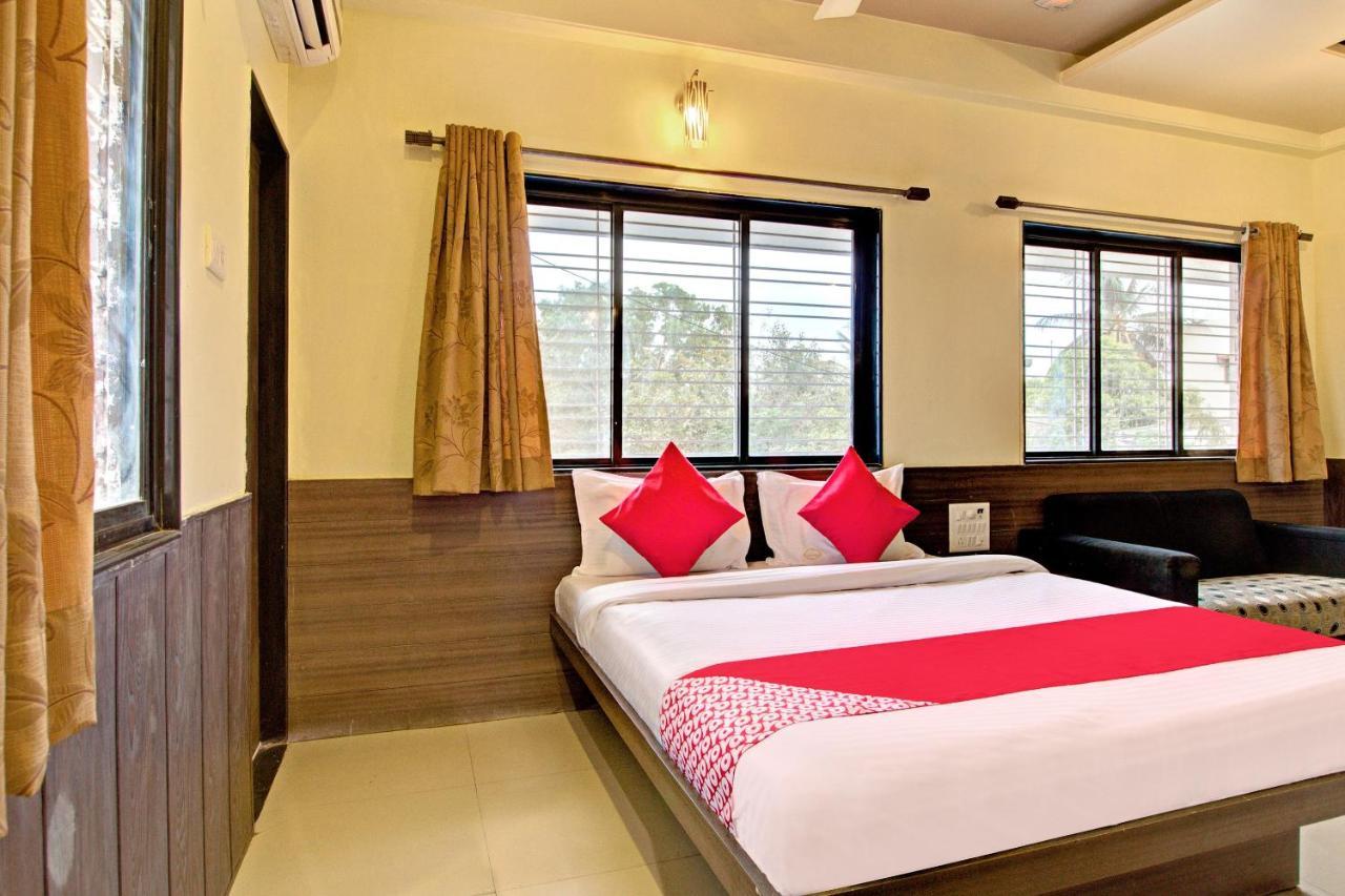 Oyo Slp013 Savan And Sapna Lodging Hotel Solāpur Exterior foto